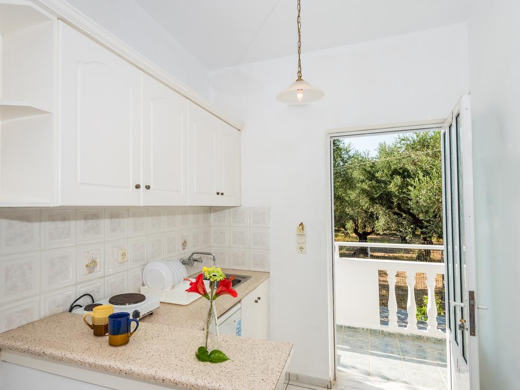 Tassos & Marios Apartments I Лаганас Номер фото